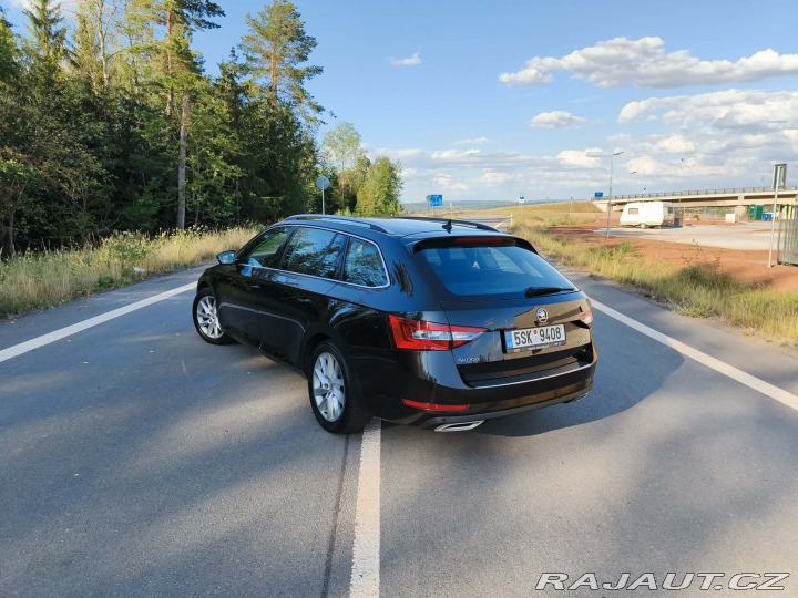 Škoda Superb Combi 2016