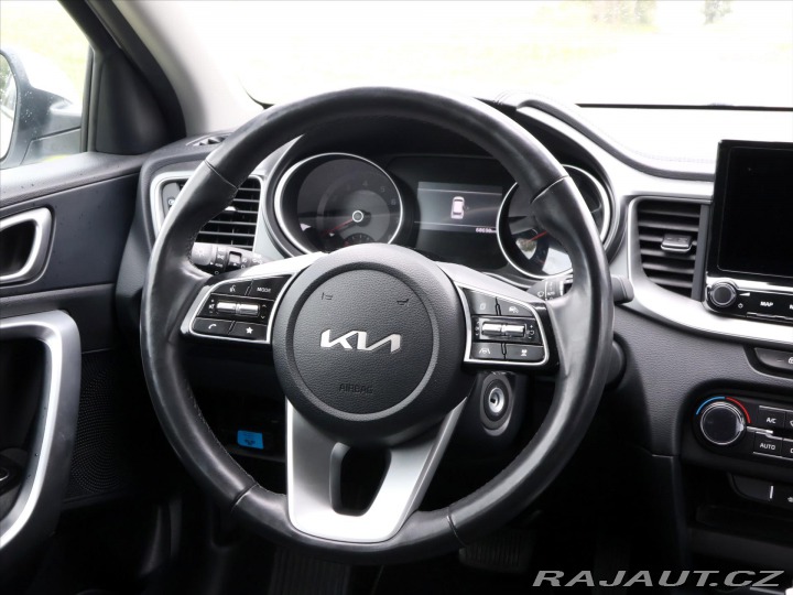 Kia Ceed 1,5 T-GDI 117kW DCT TOP D 2024