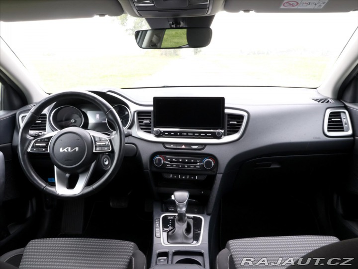 Kia Ceed 1,5 T-GDI 117kW DCT TOP D 2024