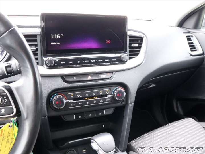 Kia Ceed 1,5 T-GDI 117kW DCT TOP D 2024