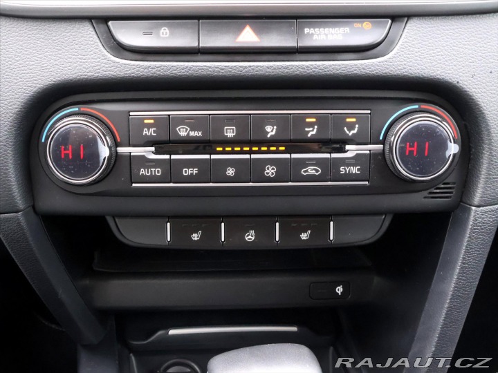 Kia Ceed 1,5 T-GDI 117kW DCT TOP D 2024