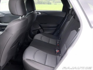 Kia Ceed 1,5 T-GDI 117kW DCT TOP D 2024