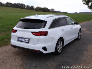 Kia Ceed 1,5 T-GDI 117kW DCT TOP D 2024