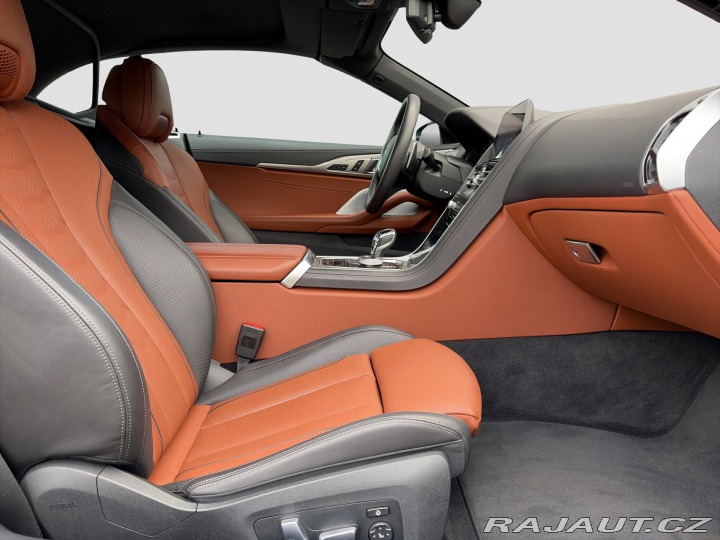 BMW 8 M850i xDrive 2019