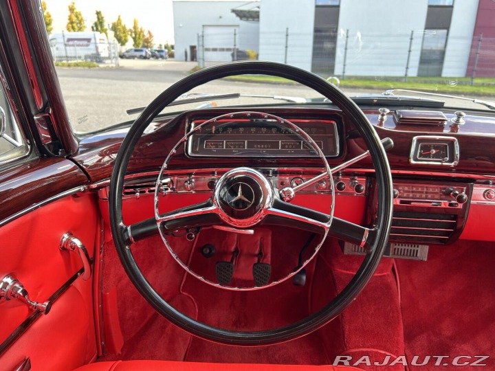 Mercedes-Benz Ostatní modely 220 S PONTON CABRIOLET 1957