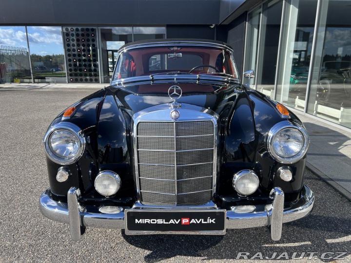 Mercedes-Benz Ostatní modely 220 S PONTON CABRIOLET 1957