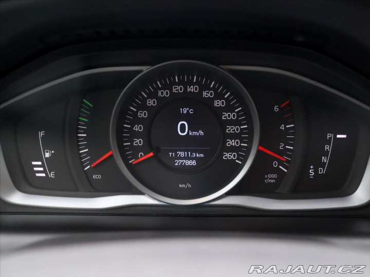 Volvo XC60 2,0 D4 120kW Momentum AUT 2014