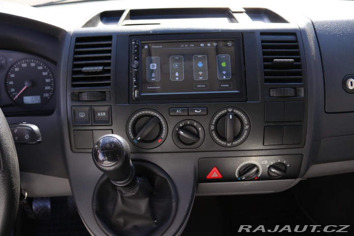 Volkswagen Transporter T5 1.9 TDI 77 kW | 9 MÍST 2005
