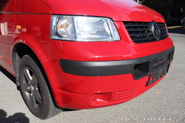 Volkswagen Transporter T5 1.9 TDI 77 kW | 9 MÍST 2005