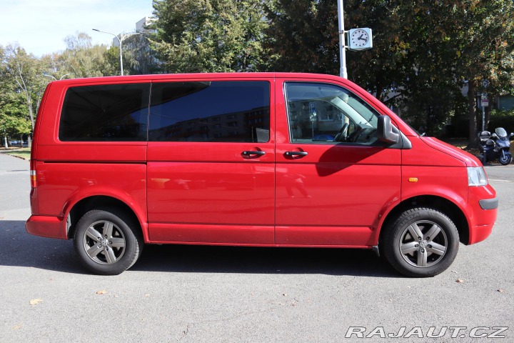 Volkswagen Transporter T5 1.9 TDI 77 kW | 9 MÍST 2005
