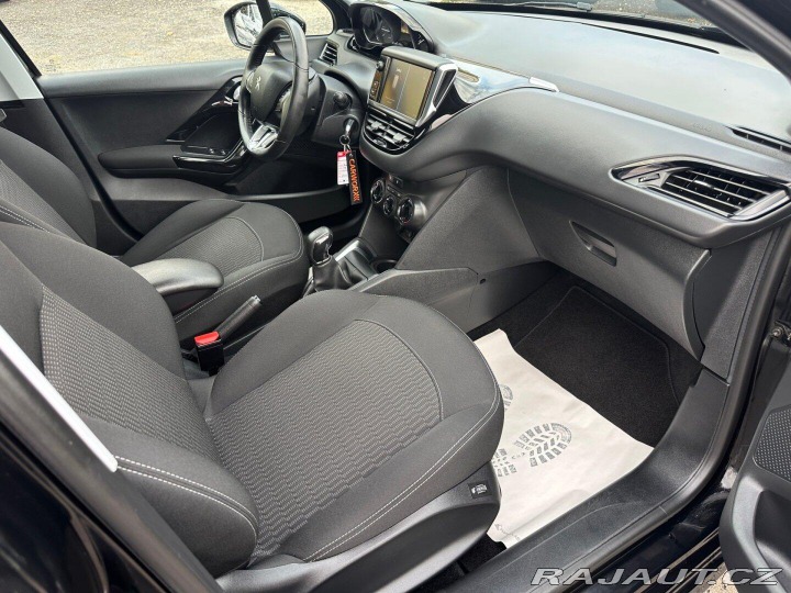 Peugeot 208 1,2 61kw 2017