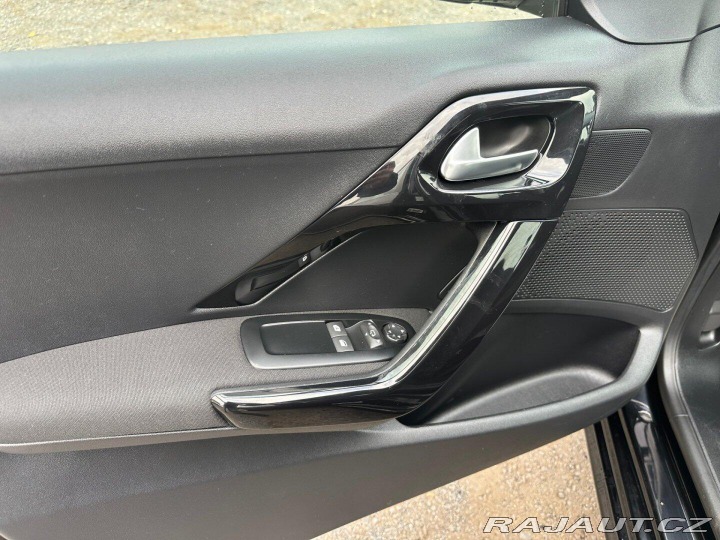 Peugeot 208 1,2 61kw 2017