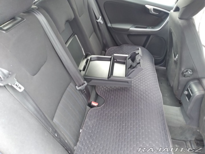 Volvo V60 D3 2.0D MANUÁL,NAVI,AC 2012