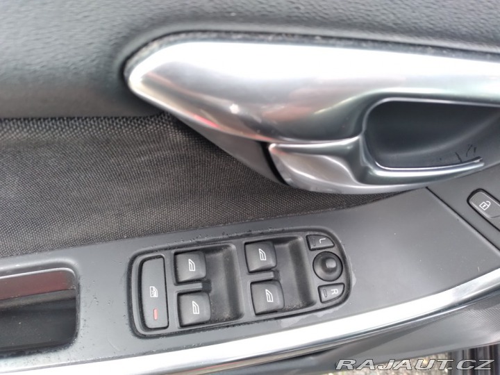 Volvo V60 D3 2.0D MANUÁL,NAVI,AC 2012