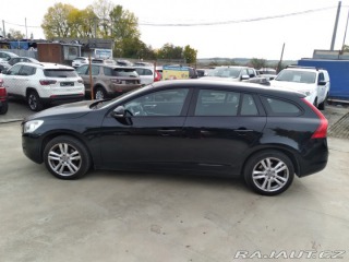 Volvo V60 D3 2.0D MANUÁL,NAVI,AC 2012