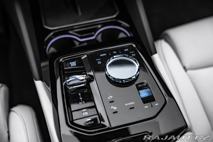 BMW 5 550 e xDrive 2026
