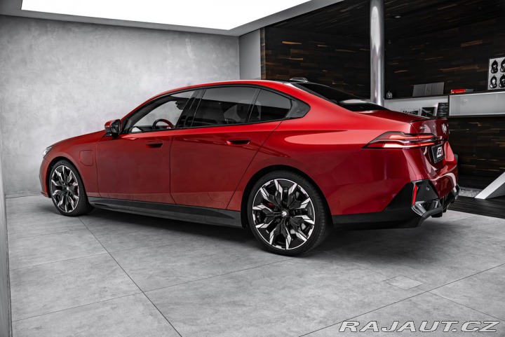 BMW 5 550 e xDrive 2026