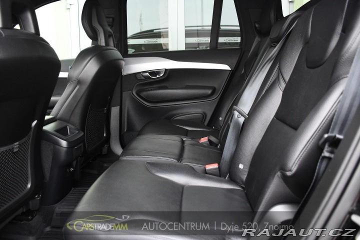 Volvo XC90 D5 AWD MOMENTUM ČR 2017