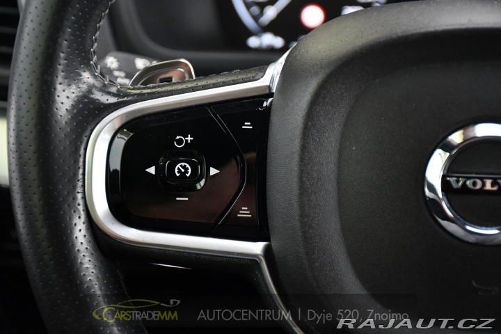 Volvo XC90 D5 AWD MOMENTUM ČR 2017