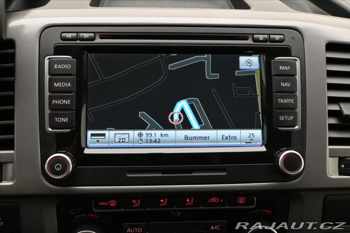 Volkswagen Caravelle 2,0 TDI 132kW Manuál Tažn 2014