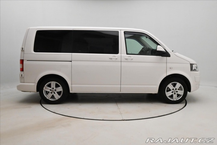 Volkswagen Caravelle 2,0 TDI 132kW Manuál Tažn 2014