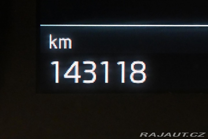 Škoda Karoq 1,5 TSI 110 kW STYLE Tažn 2021