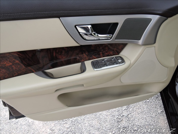 Jaguar XF 3,0 V6 Diesel Aut. Kůže S 2010