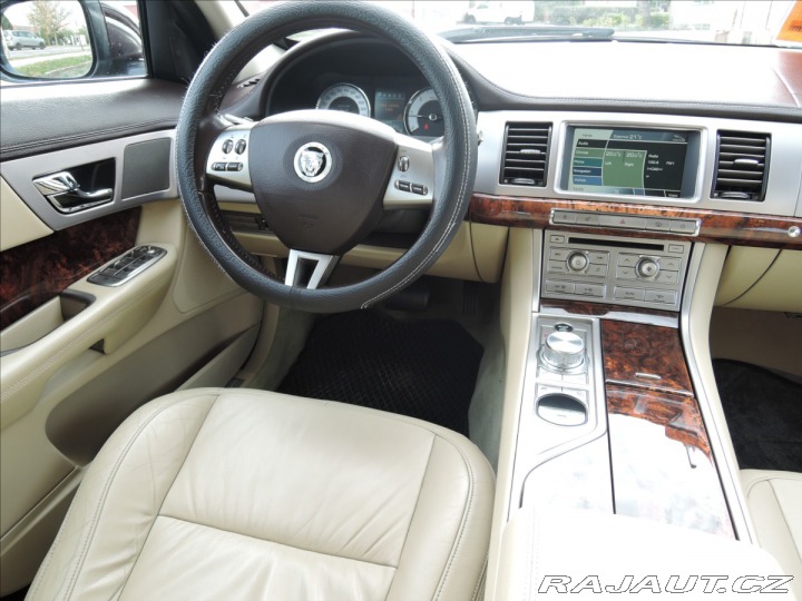 Jaguar XF 3,0 V6 Diesel Aut. Kůže S 2010