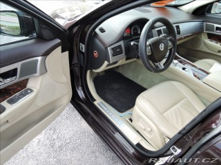 Jaguar XF 3,0 V6 Diesel Aut. Kůže S 2010