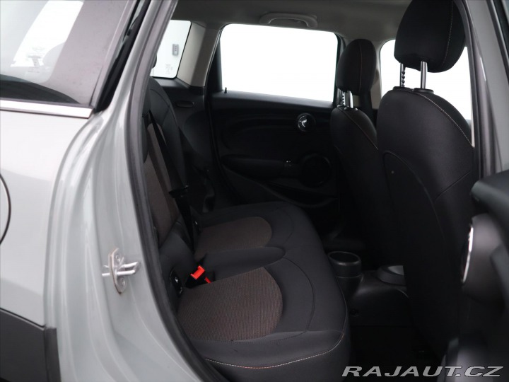 Mini Cooper 1,5 100kW LED CZ 1.Maj. D 2022