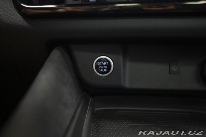 Nissan Qashqai 1,3 DIG-T MHEV AT NAVI PA 2024