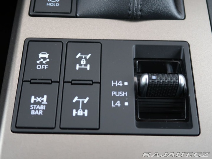 Toyota Land Cruiser 2.8D,Executive,JBL,CZ,1Ma 2024