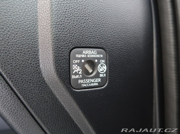 Toyota Land Cruiser 2.8D,Executive,JBL,CZ,1Ma 2024