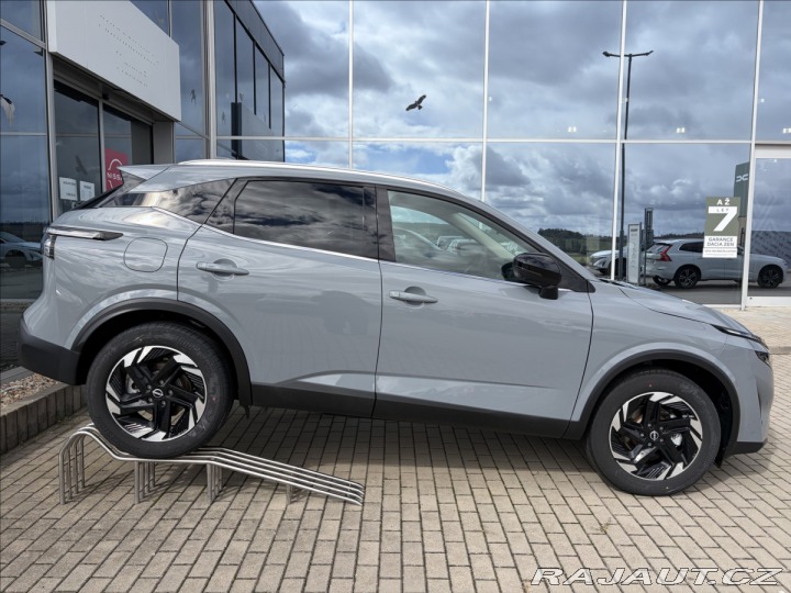 Nissan Qashqai 1,3 1,3 DIG-T 103kW N-CON 2026