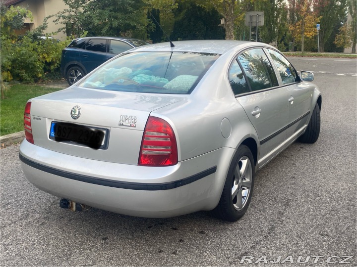 Škoda Superb 2004