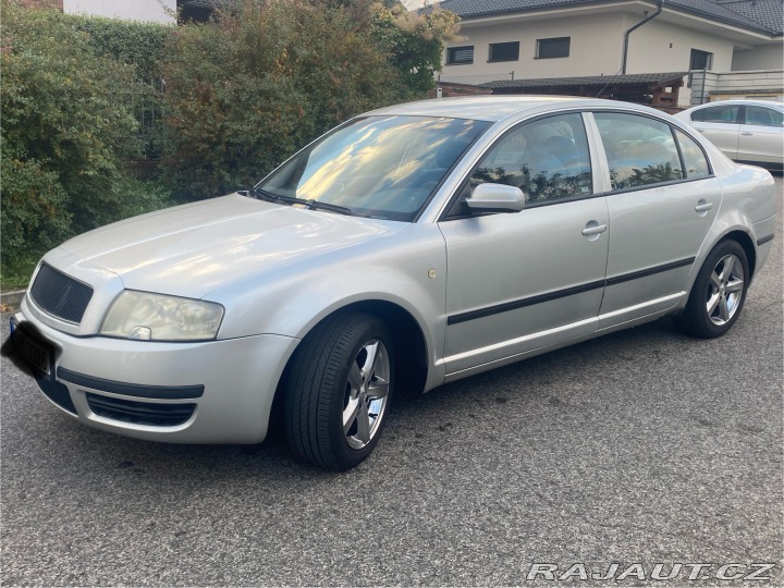 Škoda Superb 2004