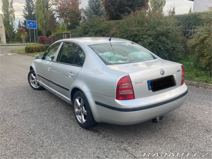 Škoda Superb 2004