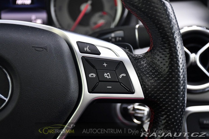Mercedes-Benz GLA 2015