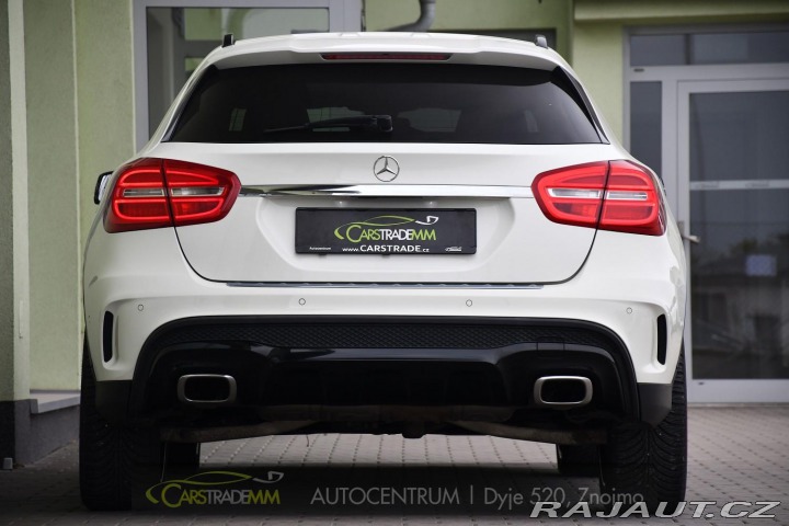 Mercedes-Benz GLA 2015