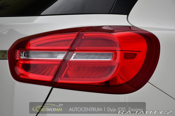 Mercedes-Benz GLA 2015
