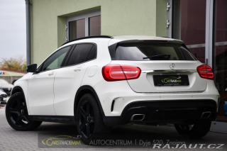 Mercedes-Benz GLA 2015