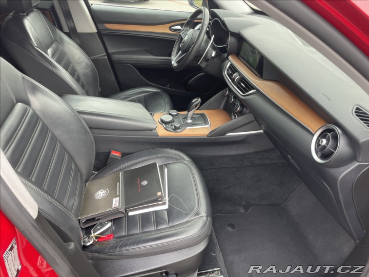Alfa Romeo Stelvio 2,0 Turbo 280k Q4 AT8 4x4 2017