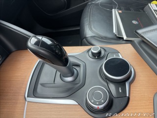 Alfa Romeo Stelvio 2,0 Turbo 280k Q4 AT8 4x4 2017