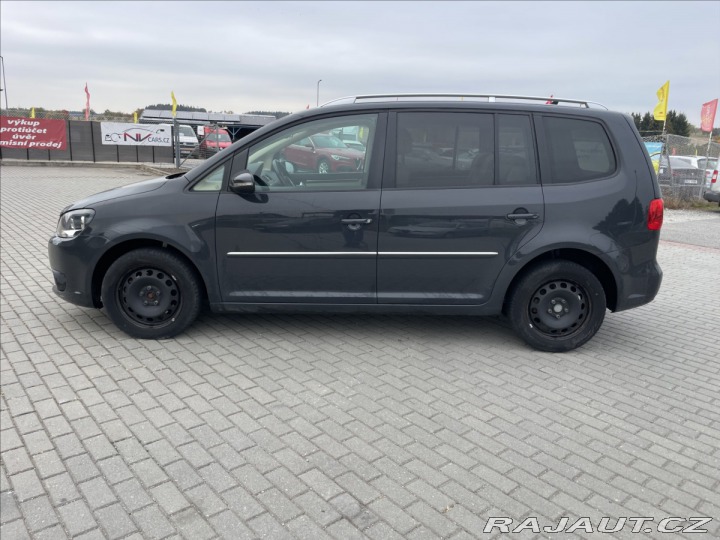 Volkswagen Touran 2,0 TDi 103kw DSG Highlin 2014