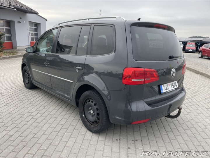 Volkswagen Touran 2,0 TDi 103kw DSG Highlin 2014