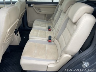 Volkswagen Touran 2,0 TDi 103kw DSG Highlin 2014