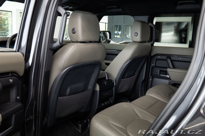 Land Rover Defender 110 D200 2024