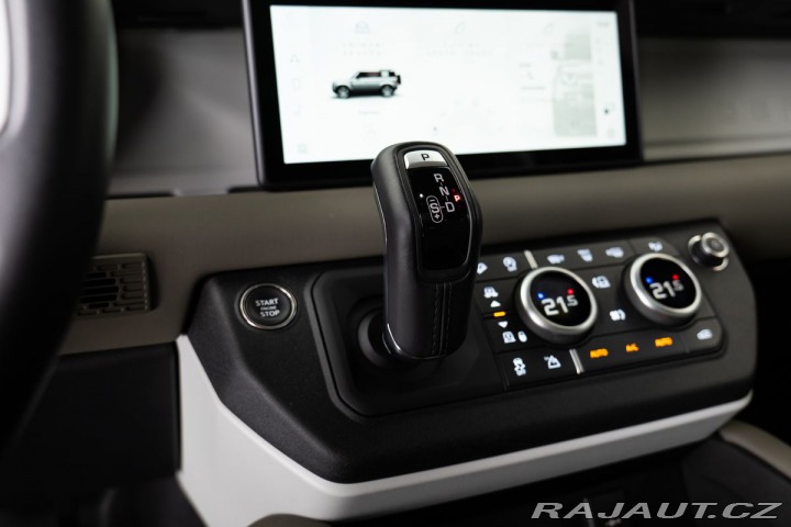 Land Rover Defender 110 D200 2024