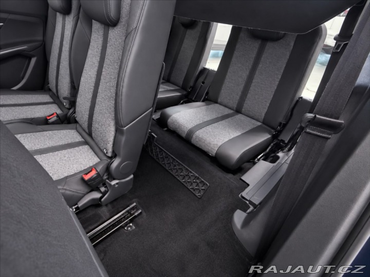 Peugeot 5008 1,6 7 míst/Tažné/Aut/Navi 2017