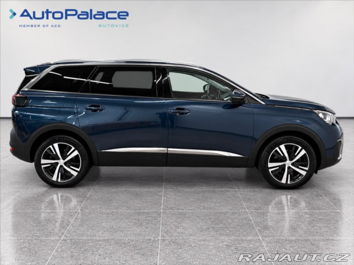 Peugeot 5008 1,6 7 míst/Tažné/Aut/Navi 2017